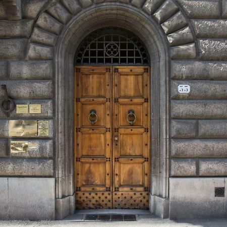 Charming Suite Cavour Heart Of Флоренция Екстериор снимка