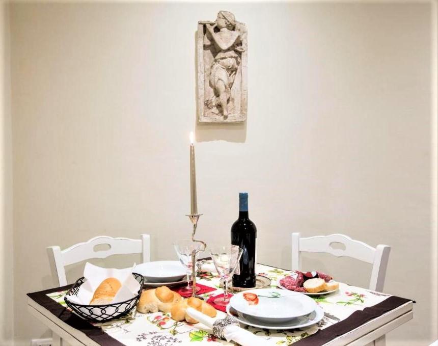 Charming Suite Cavour Heart Of Флоренция Екстериор снимка