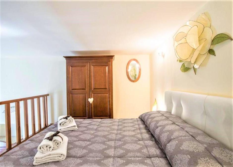 Charming Suite Cavour Heart Of Флоренция Екстериор снимка