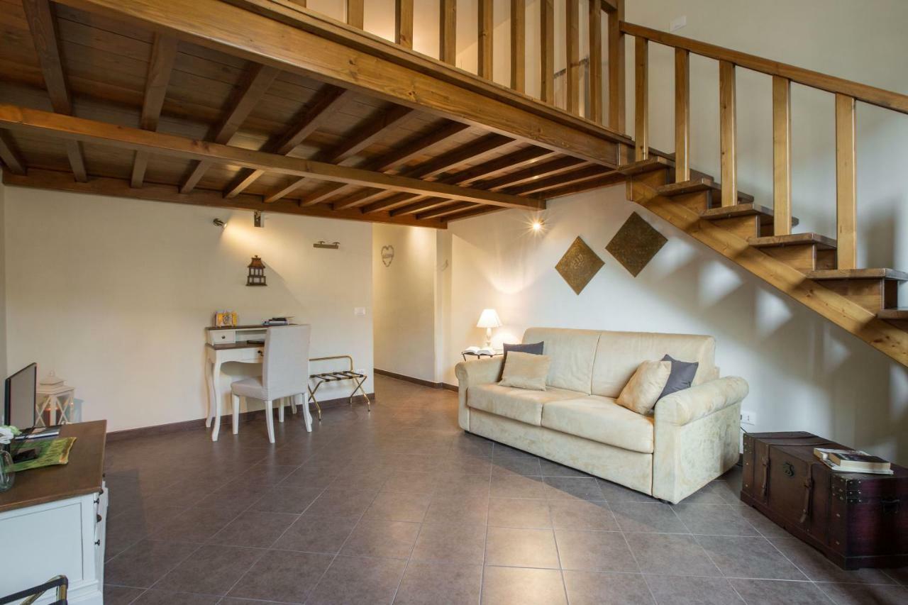 Charming Suite Cavour Heart Of Флоренция Екстериор снимка