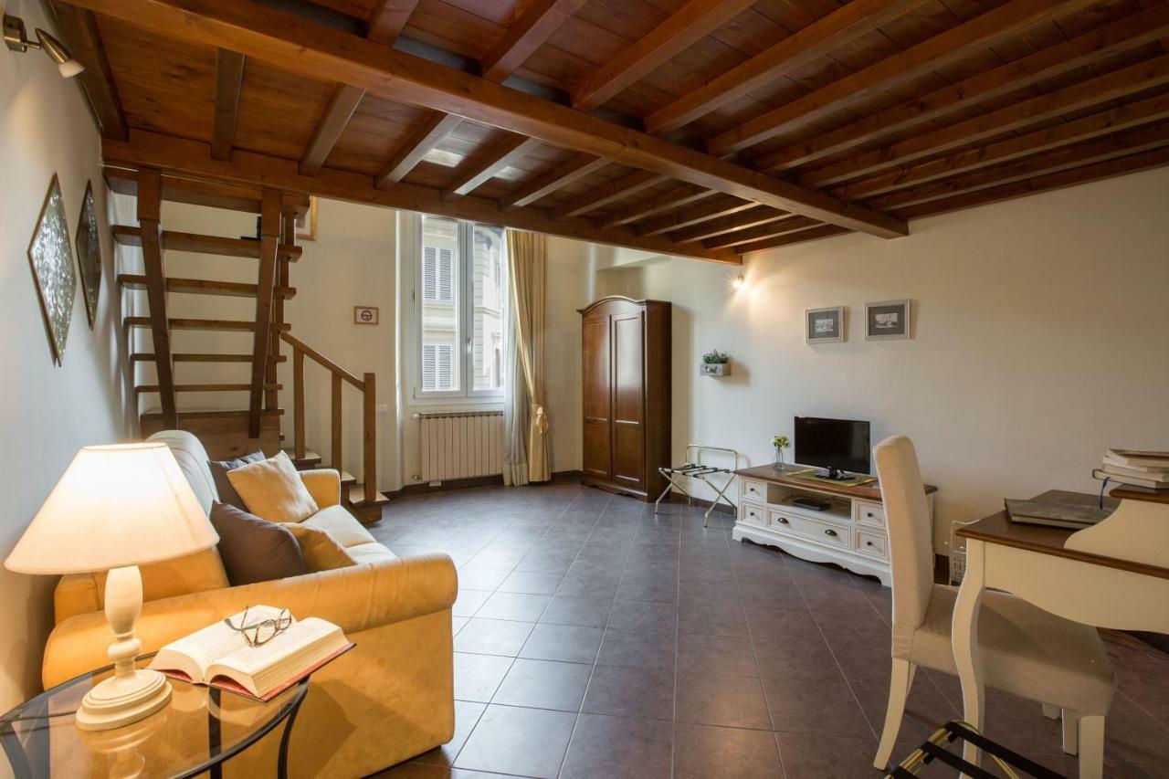 Charming Suite Cavour Heart Of Флоренция Екстериор снимка