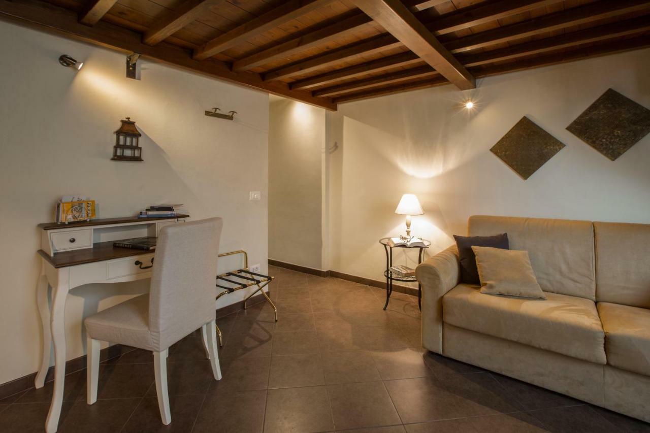 Charming Suite Cavour Heart Of Флоренция Екстериор снимка